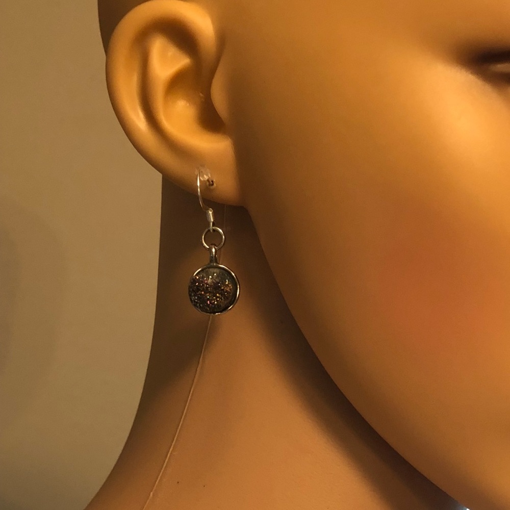 Earrings - Picture 2 of 7